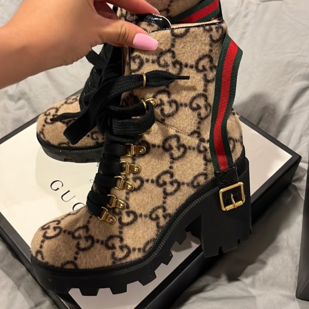 Gucci GG Wool Boots w Snake Bottom